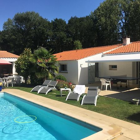 Bed and Breakfast La Ferme Du Preneau Шаллан Экстерьер фото